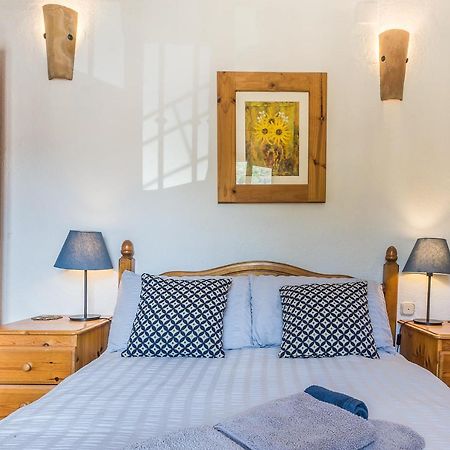 Casa Mundo - 16Th Century Traditional White Village House With Pool Pinos del Valle Esterno foto