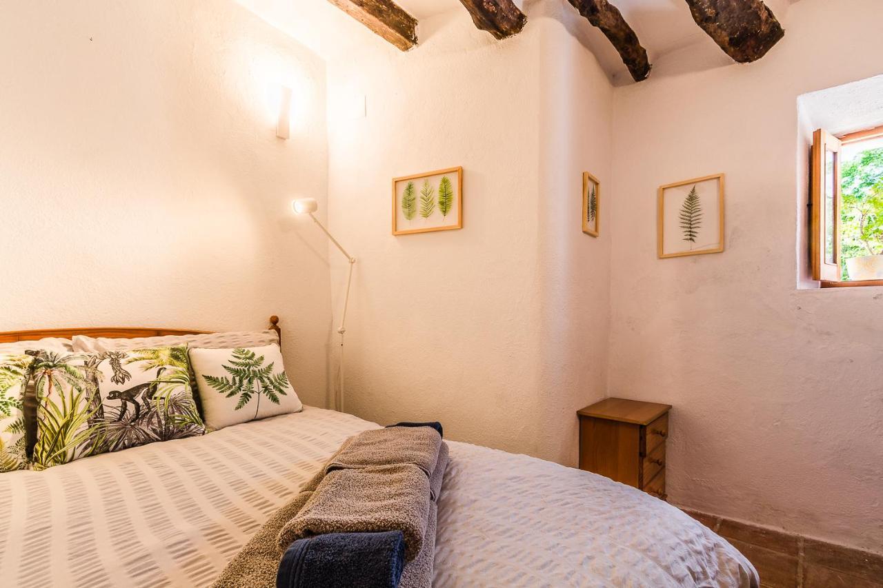 Casa Mundo - 16Th Century Traditional White Village House With Pool Pinos del Valle Esterno foto