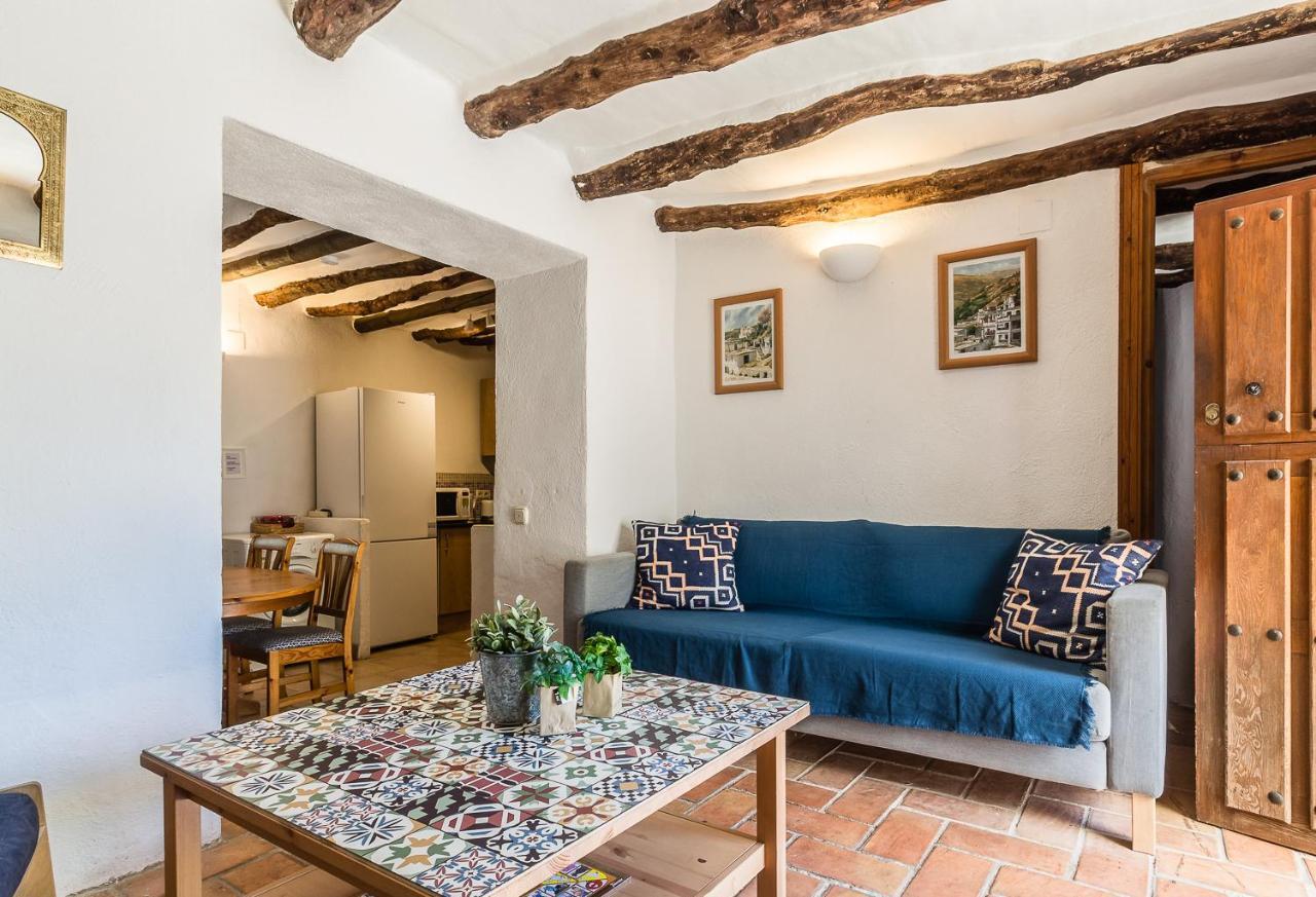 Casa Mundo - 16Th Century Traditional White Village House With Pool Pinos del Valle Esterno foto