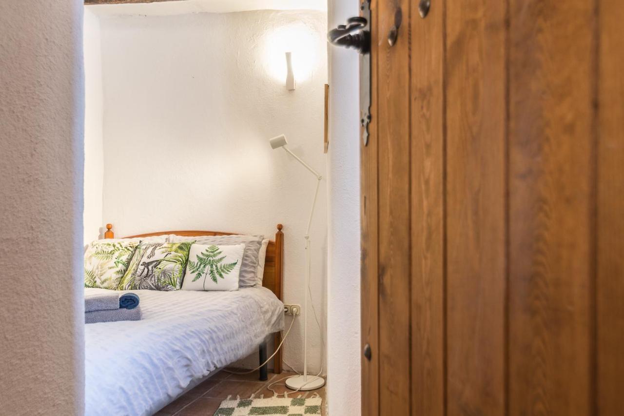 Casa Mundo - 16Th Century Traditional White Village House With Pool Pinos del Valle Esterno foto